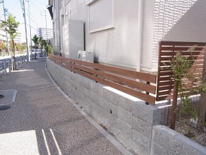 芝のある外構　名古屋市６